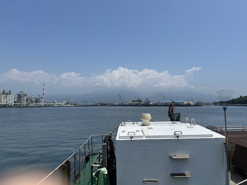 田子の浦漁協からの眺め
