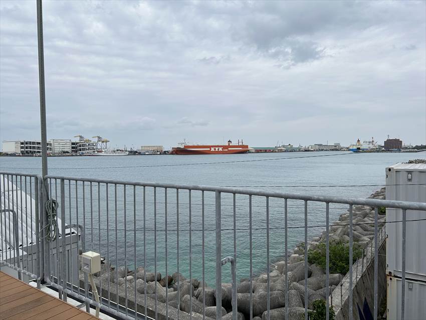 なはまぐろ市場バルコニーからの泊漁港の眺め2026/03/05撮影