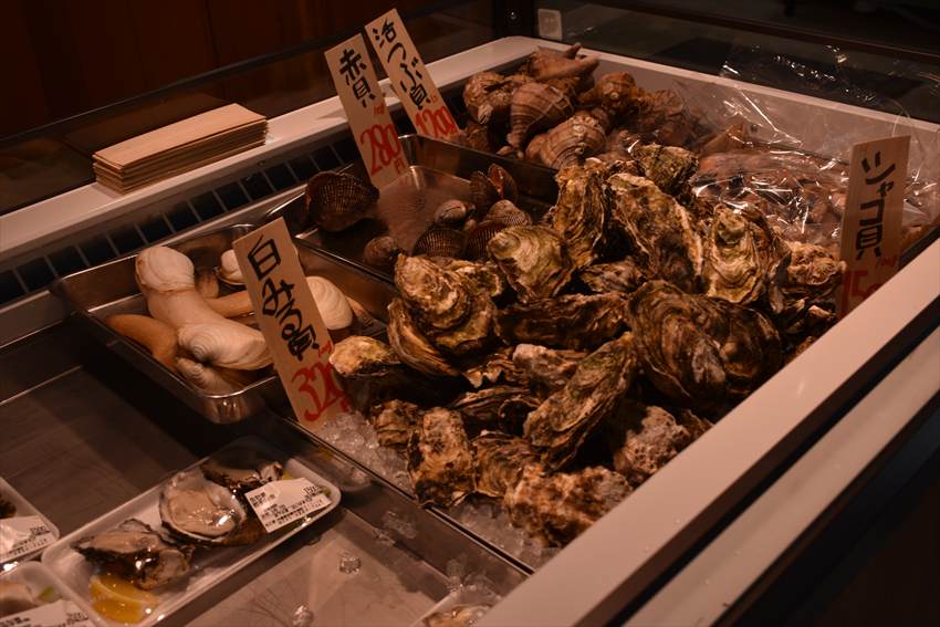 泊ゆいまち市場蛎や貝類 2026/3/5撮影